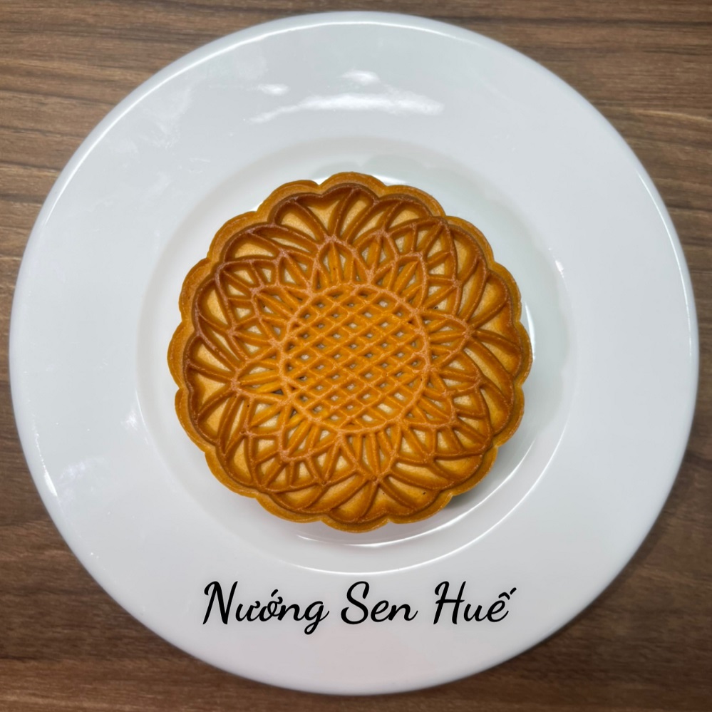 Bánh NƯỚNG nhân SEN HUẾ 150gr